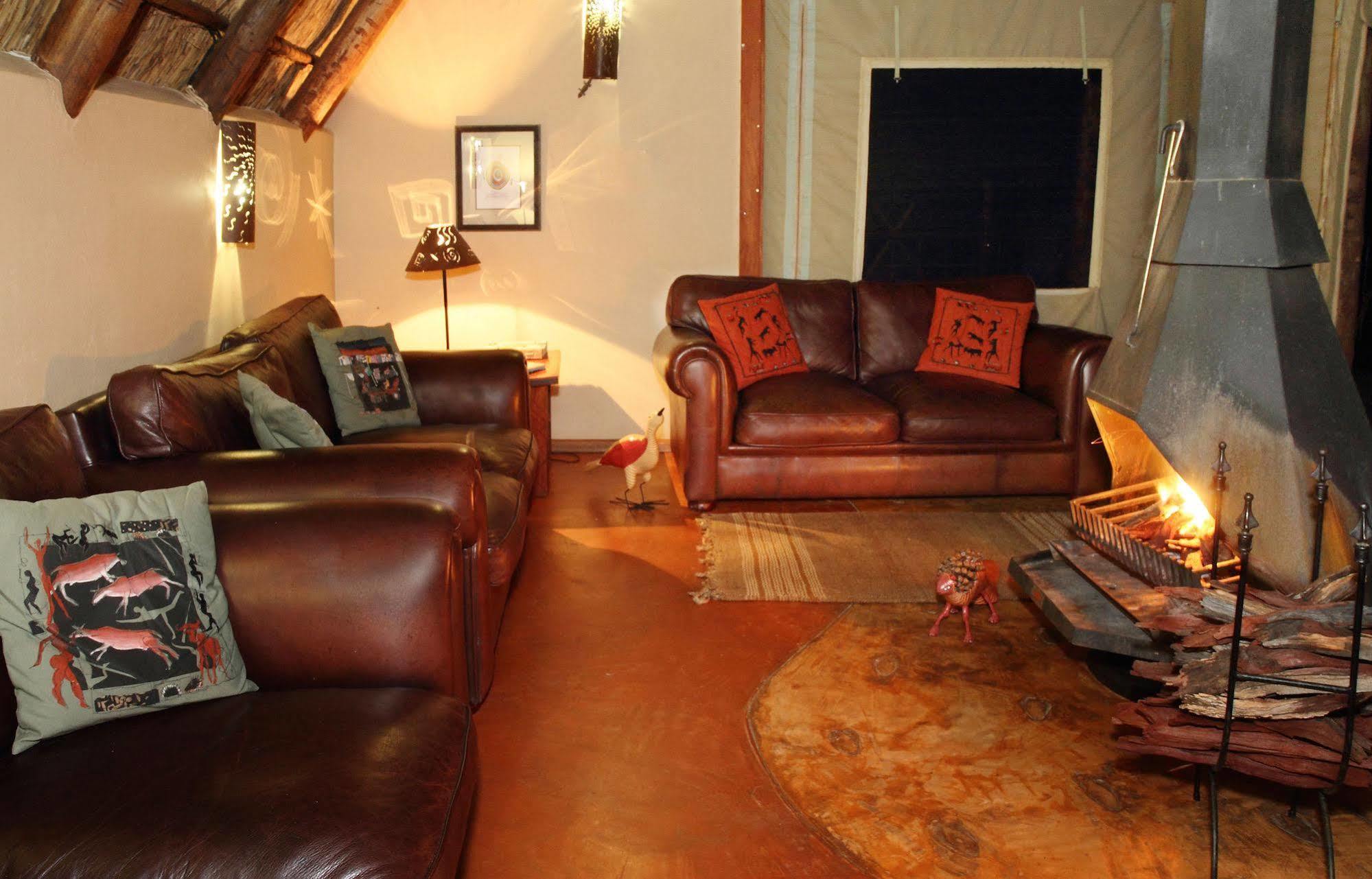Twee Rivieren Xaus Lodge מראה חיצוני תמונה